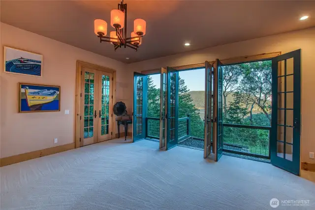 Great Room with Views to Ocean and Mountains