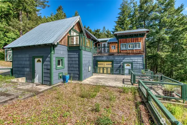 Guest House with Garage and Workshop