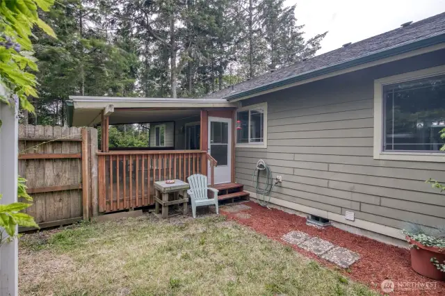 Private fenced patio