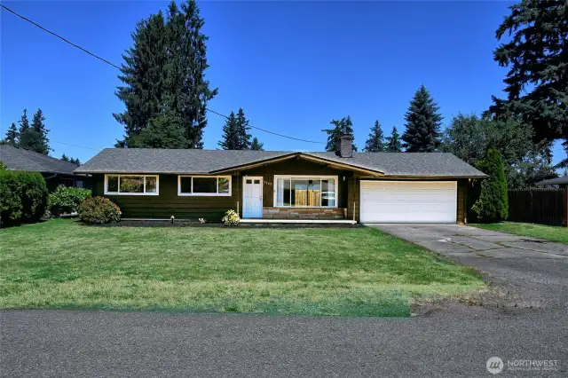 3 bedroom, 2 full bath on a large level fenced yard, loads of parking