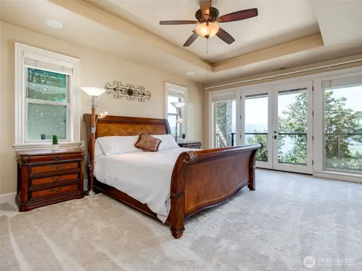 Wake up to sweeping river views.