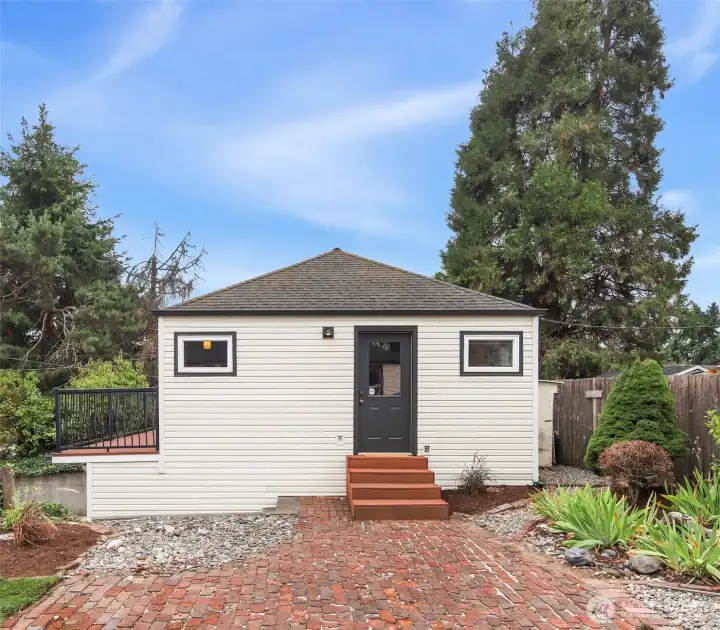 Backyard cottage, for family, guest or as a rental for additional income.