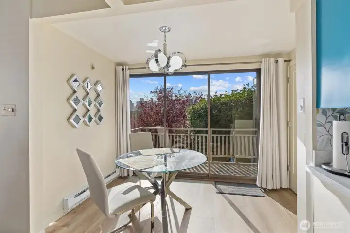 Eat-in kitchen for casual meals & enjoying morning coffee.