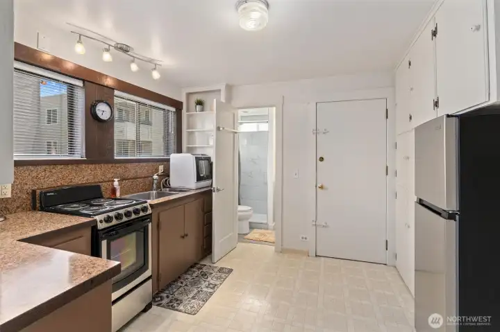 Gound floor kitchen has a portable tabletop dishwasher, smart and useful!