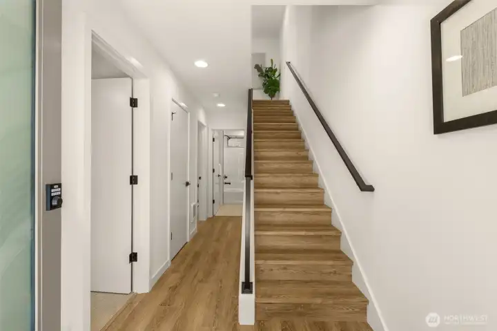 Please come in!