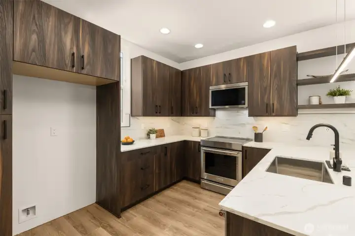 Quartz Countertops, Stainless appliances