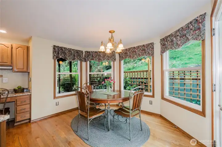 Bay window in breakfast nook!