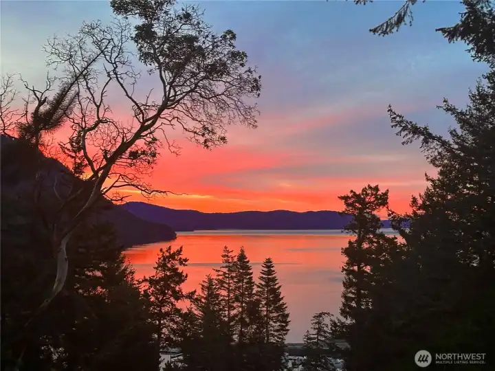 End the day with beautiful sunset views over Cascade Bay from the expansive deck.