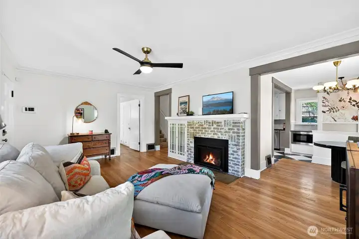 Cozy gas fireplace Cozy gas fireplace
