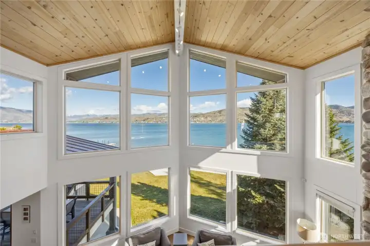 View over the lake to the North Shore from the upper level loft
