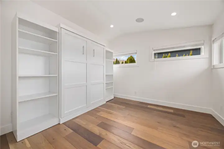 Upper level Office with murphy bed. This room has a view of lake chelan as well.