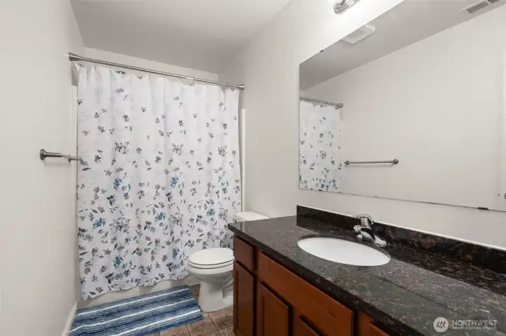 Upstairs Full guest Bath
