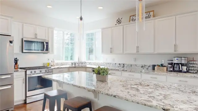 Massive granite island, perfect for entertaining