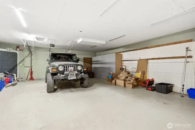 Spacious Garage Interior with Flexible Use Options