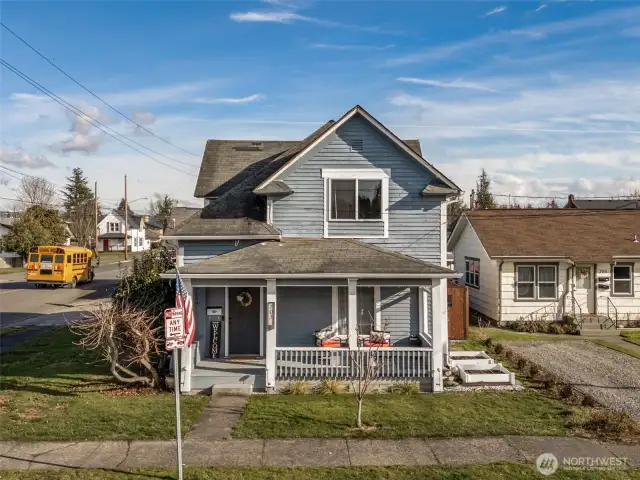 Built in 1908 – Timeless Character with a Historical Vibe