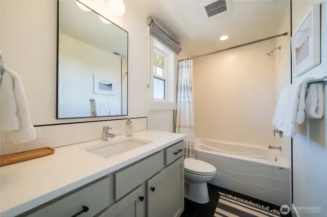 Second floor bath with tiled surround