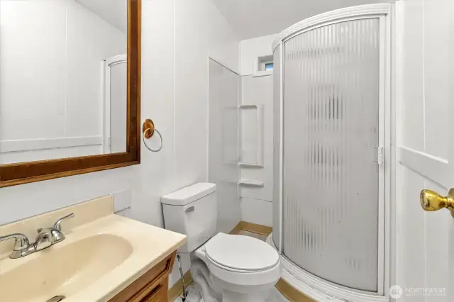 3/4 Bath outside of the second bedroom