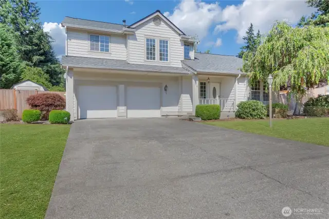 Welcome to this updated corner lot home located close to shopping and JBLM