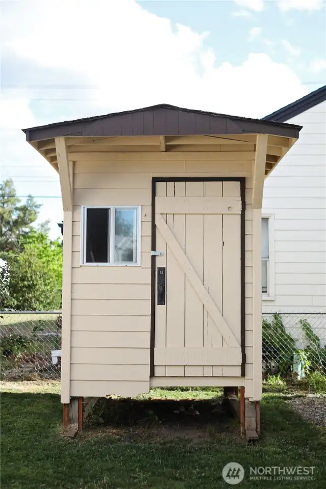 shed