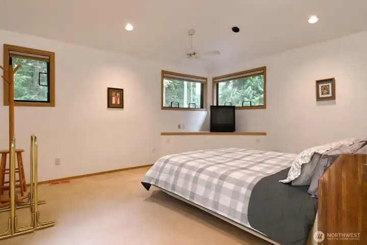 Primary suite