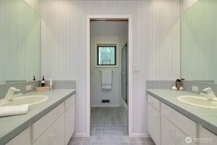 Hall bath upstairs with shower