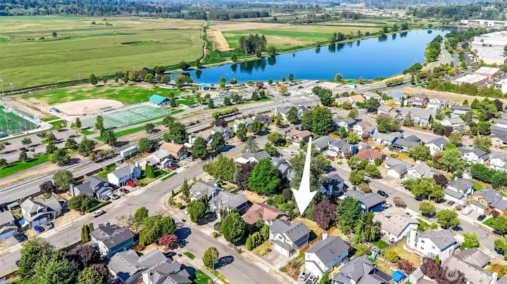 Close proximity to Lake Tye Park providing swimming, fishing, paths, ball courts and local events.