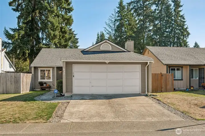 Charming 1 story home!