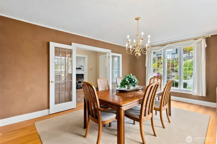 The bright, elegant dining room is perfect for special gatherings.