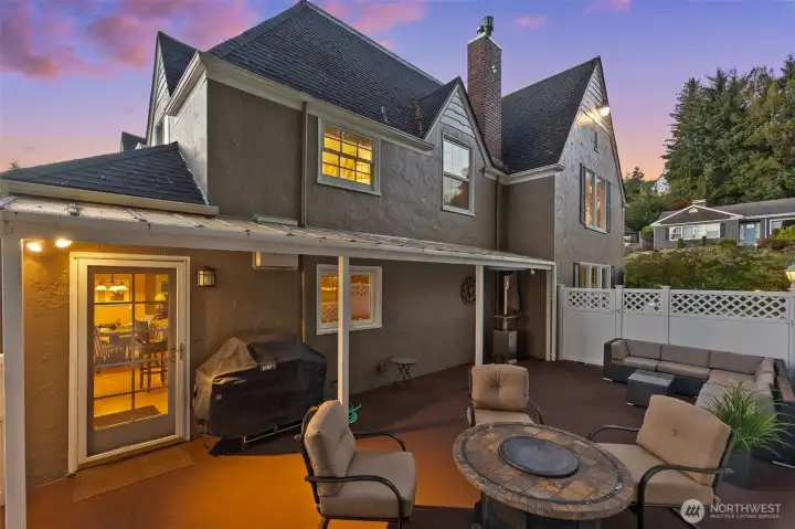 Enjoy the afternoon sun or gathering around with family and friends on the secluded patio. The partially covered area is fantastic for year-round BBQing. Additionally, gated access to the front yard.