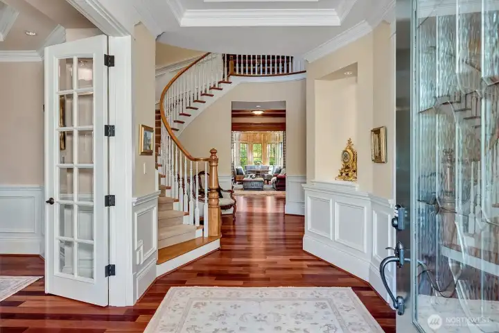 Casual elegance galore! Brazilian Cherry hardwoods throughout the main level