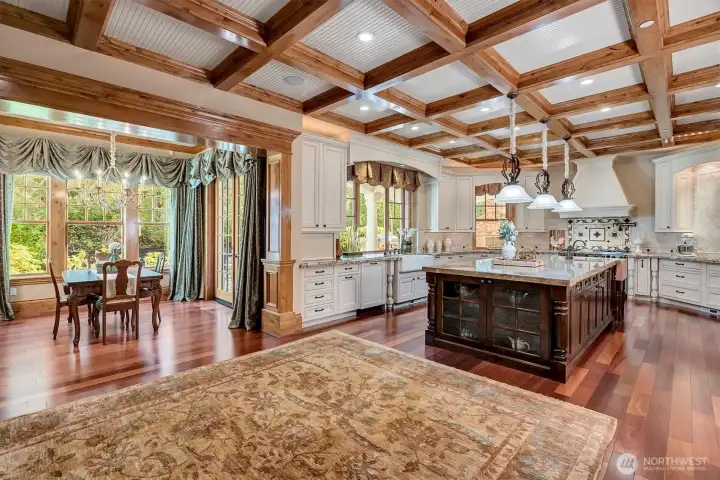 Chef's dream kitchen and breakfast nook area