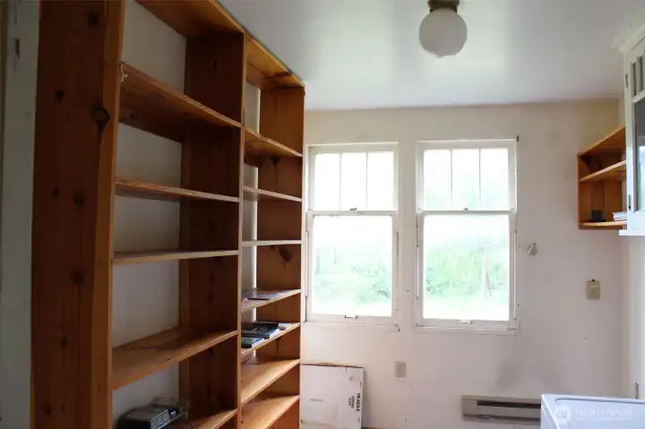 large laundry room/Pantry