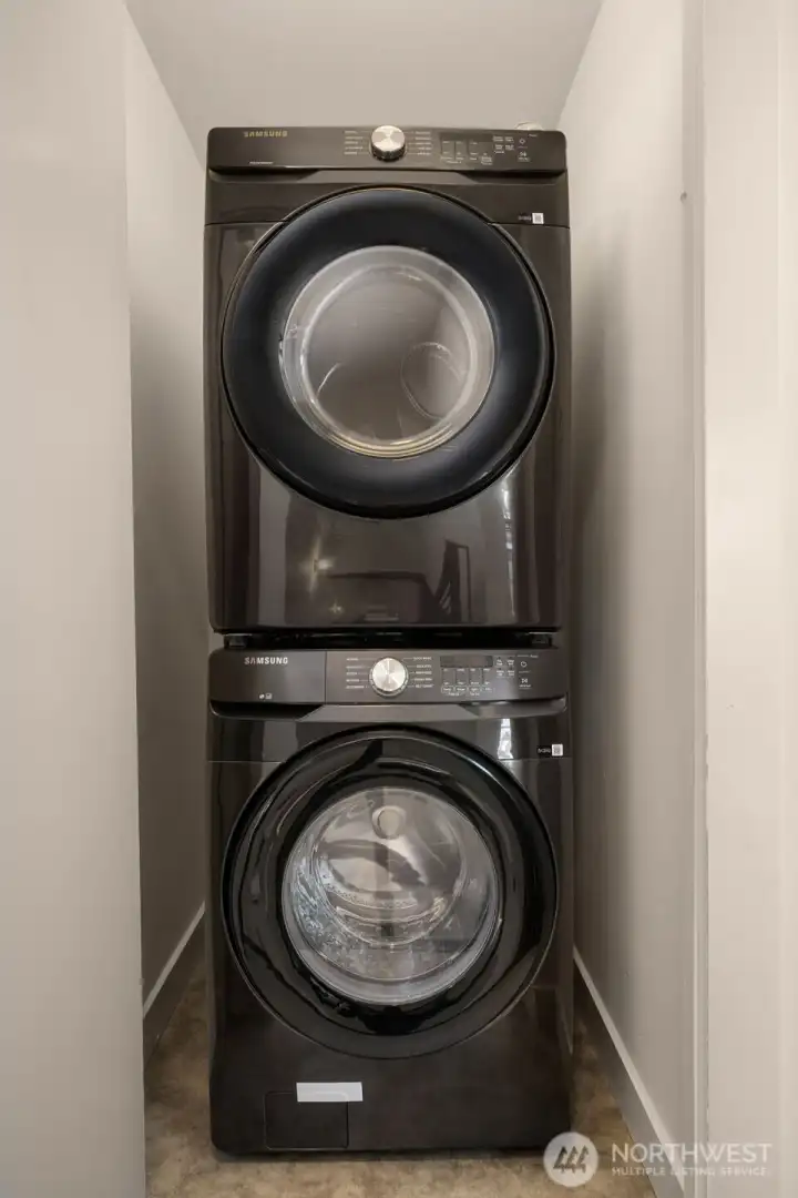 Brand new Stackable Washer and Dryer Brand new Stackable Washer and Dryer