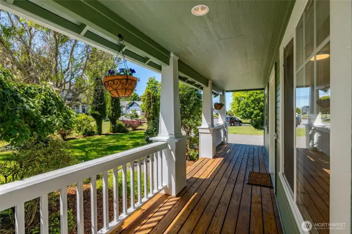 A beautiful covered porch to enjoy the outside peacefulness, You may even see a dear or two. A beautiful covered porch to enjoy the outside peacefulness, You may even see a dear or two.