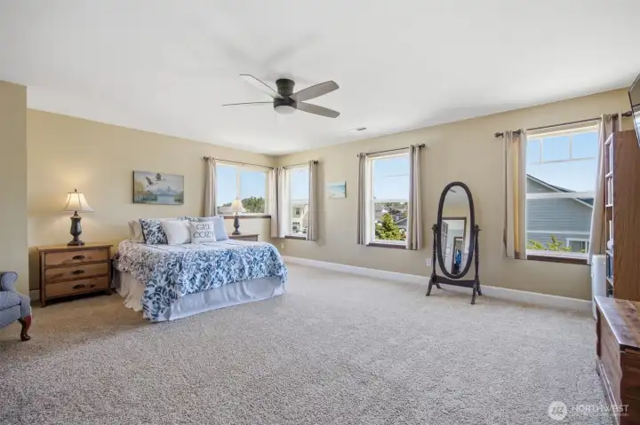 A generously sized primary bedroom A generously sized primary bedroom