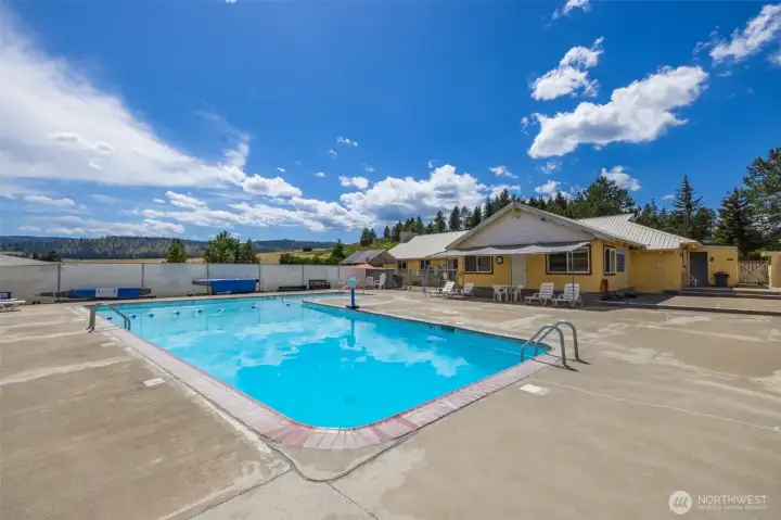 Blue skies and lots of sunshine for enjoying the community pool.