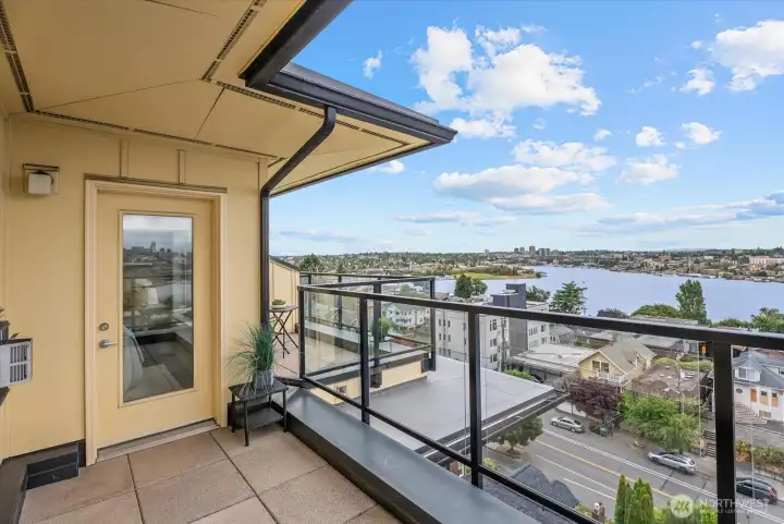 3 decks iw/this home