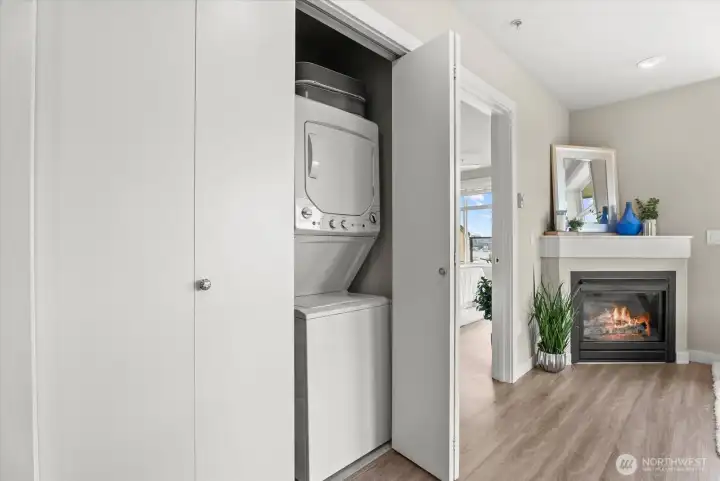 Convenient location of washer/dryer