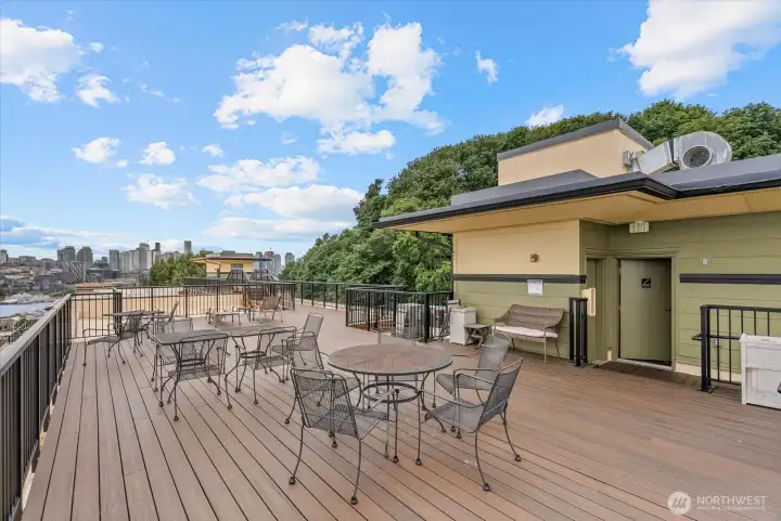 Community roof deck with BBQs on top of building B