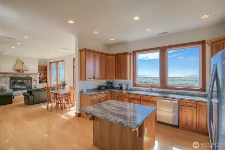 Open Kitchen. Open Kitchen.