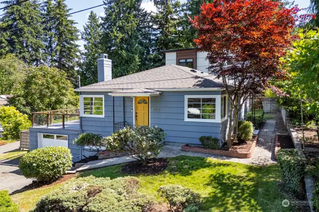 Welcome to 1513 NE 102nd St in Seattle’s Maple Leaf neighborhood!