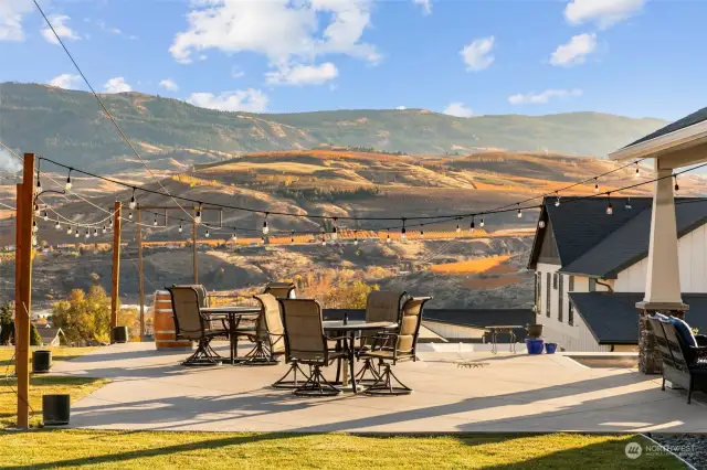 Exceptional views beautiful extended Concrete Patio