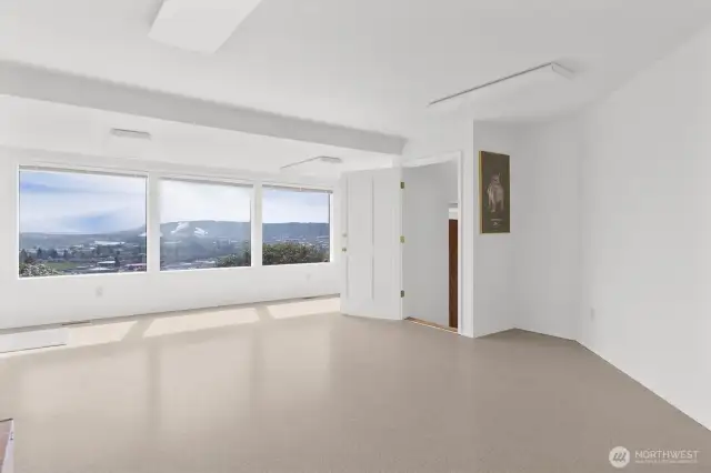 Bonus room with views