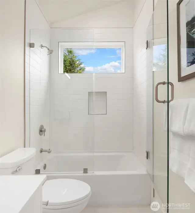 Upper level bath