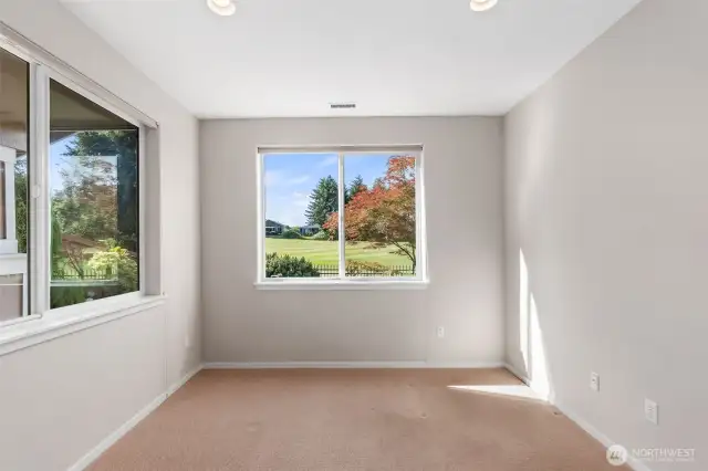 Den overlooking golf course