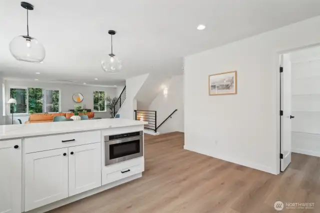 Photos of staged unit, 20313A