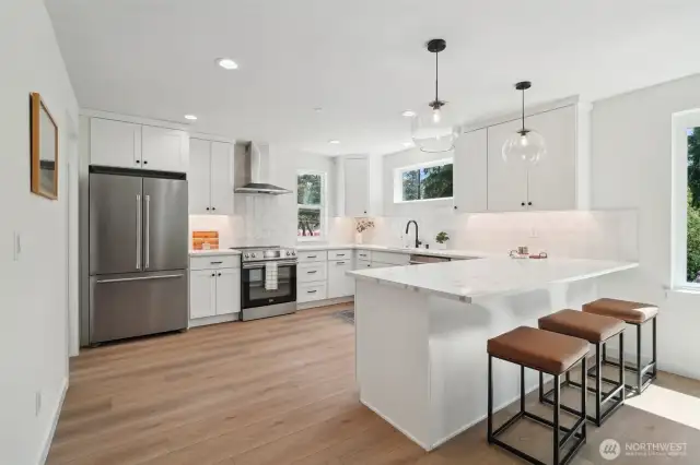 Photos of staged unit, 20313A