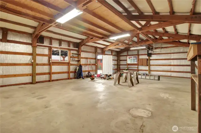 Shop space! built to last! 24 x 40