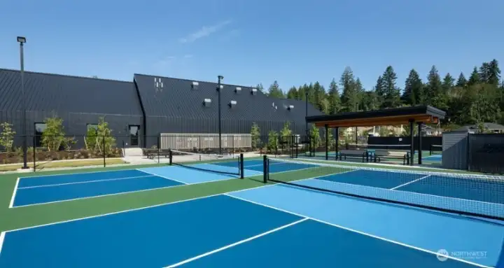Ovation at Oak Tree - Community Photos