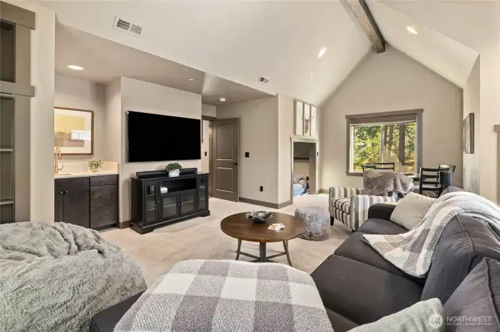 Upstairs Bonus Room